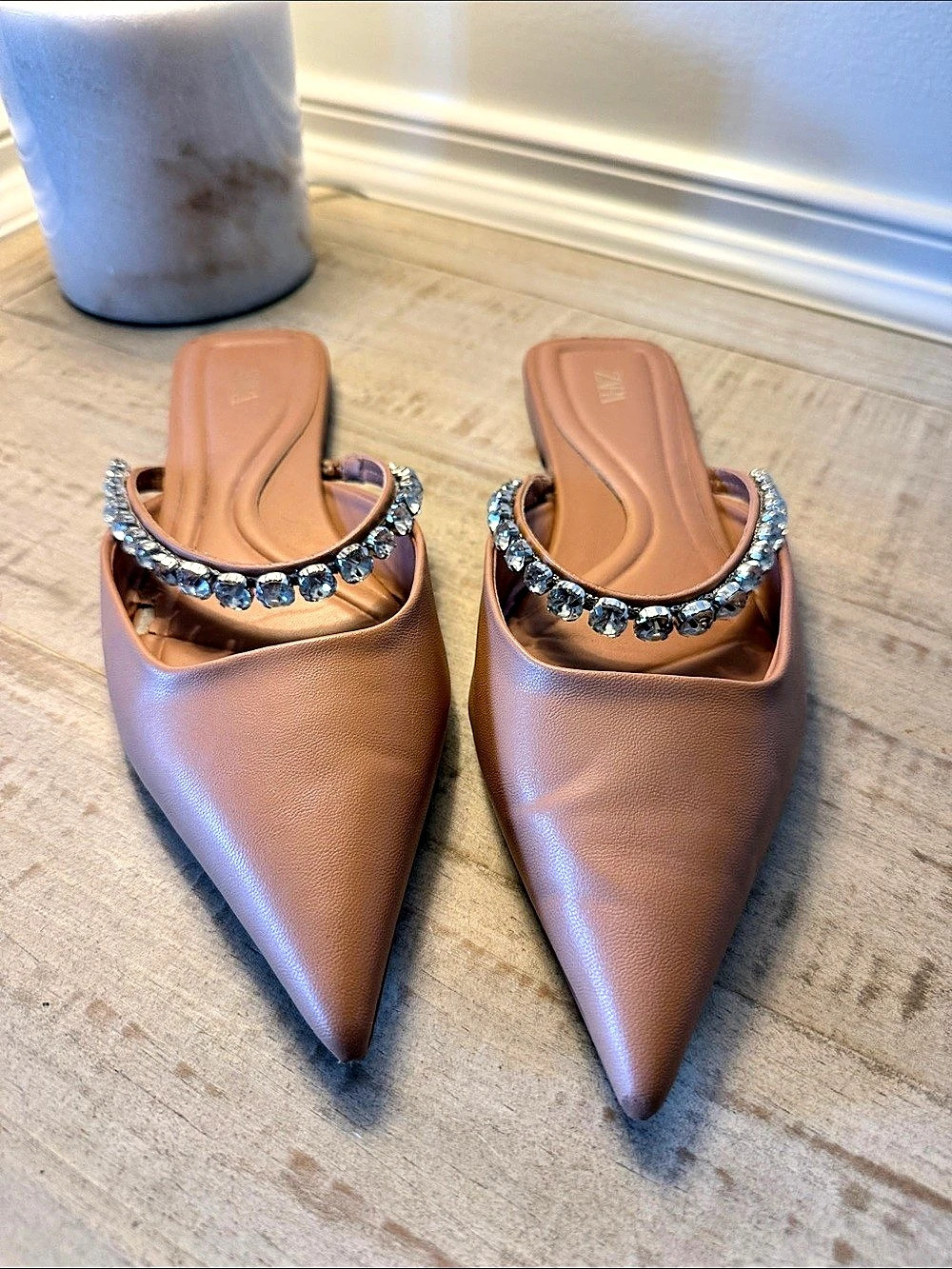 ZARA Rhinestone Emphasized Flat Mules Brown